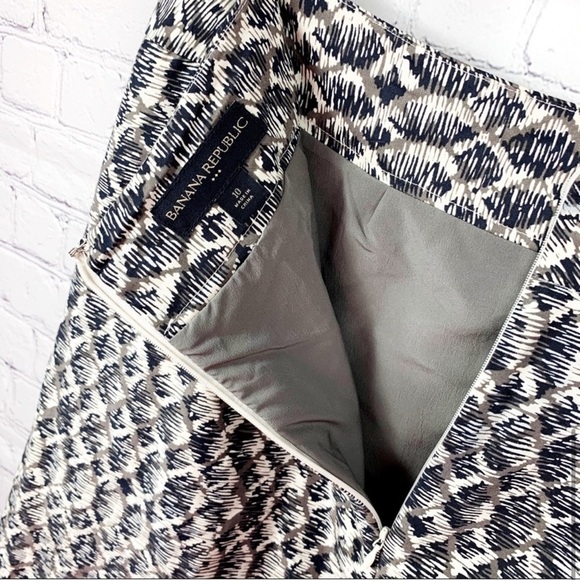 Banana Republic Gray & Navy Silk Blend Skirt - 10 - Picture 6 of 7